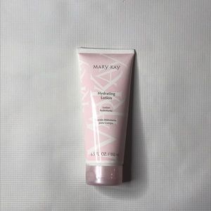 NEW! Mary Kay hydrating body lotion